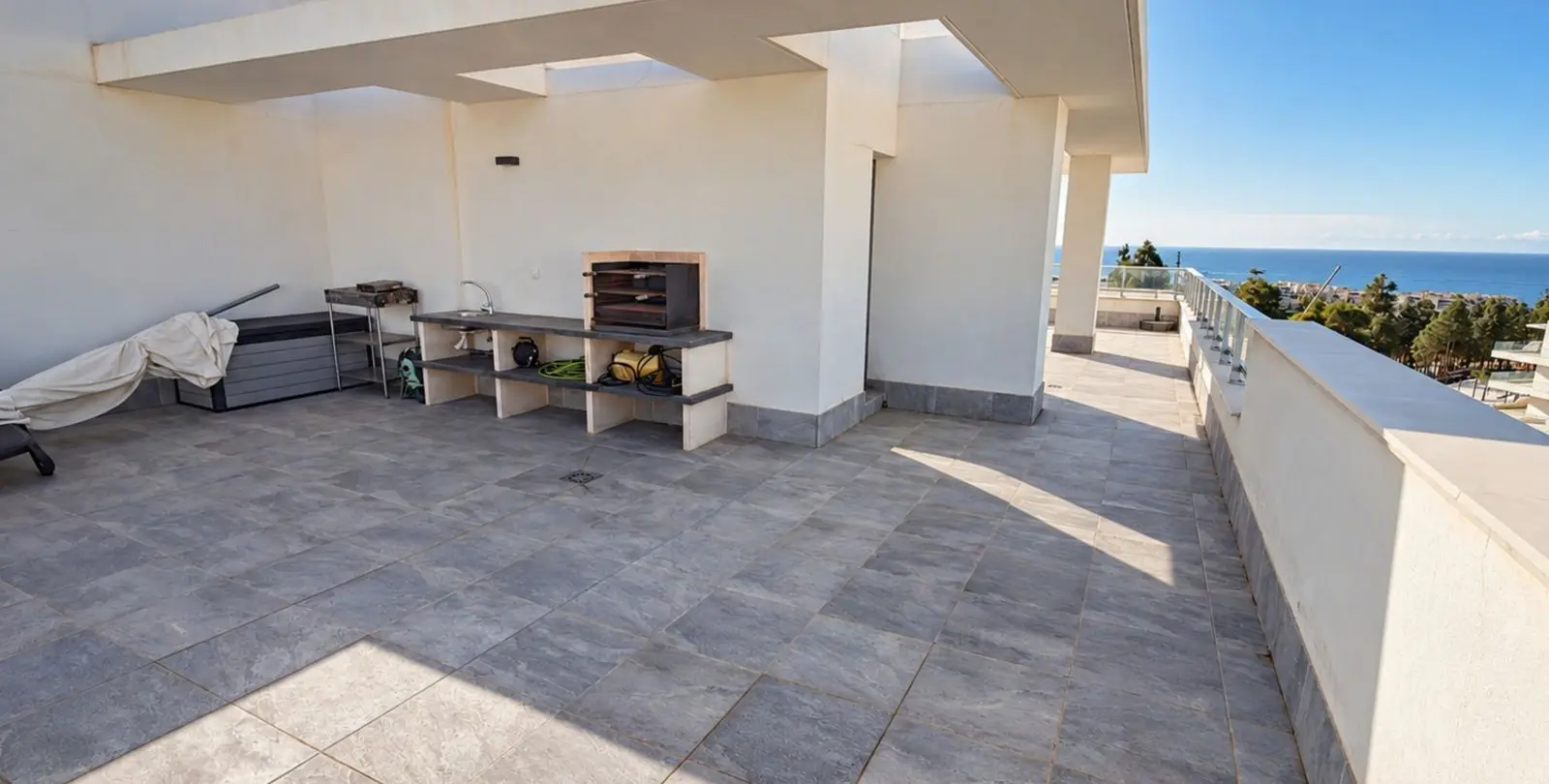Venta de ático en Las Lagunas 38