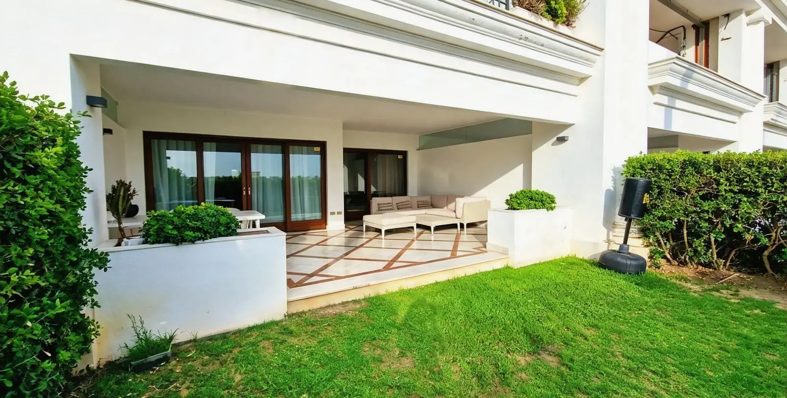 Venta de apartamento en planta baja en Estepona 6