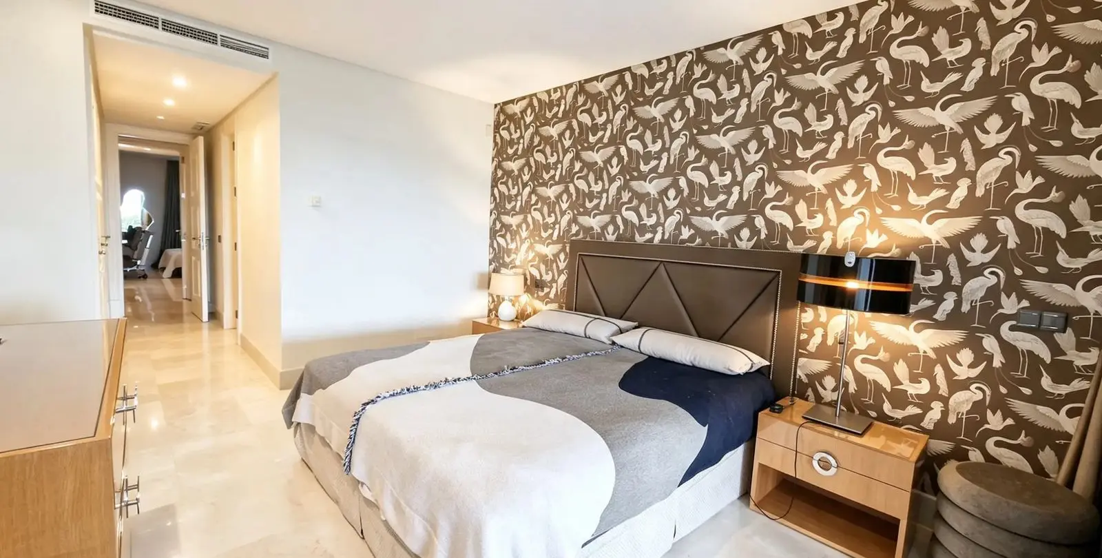 Venta de apartamento en planta baja en Estepona 28