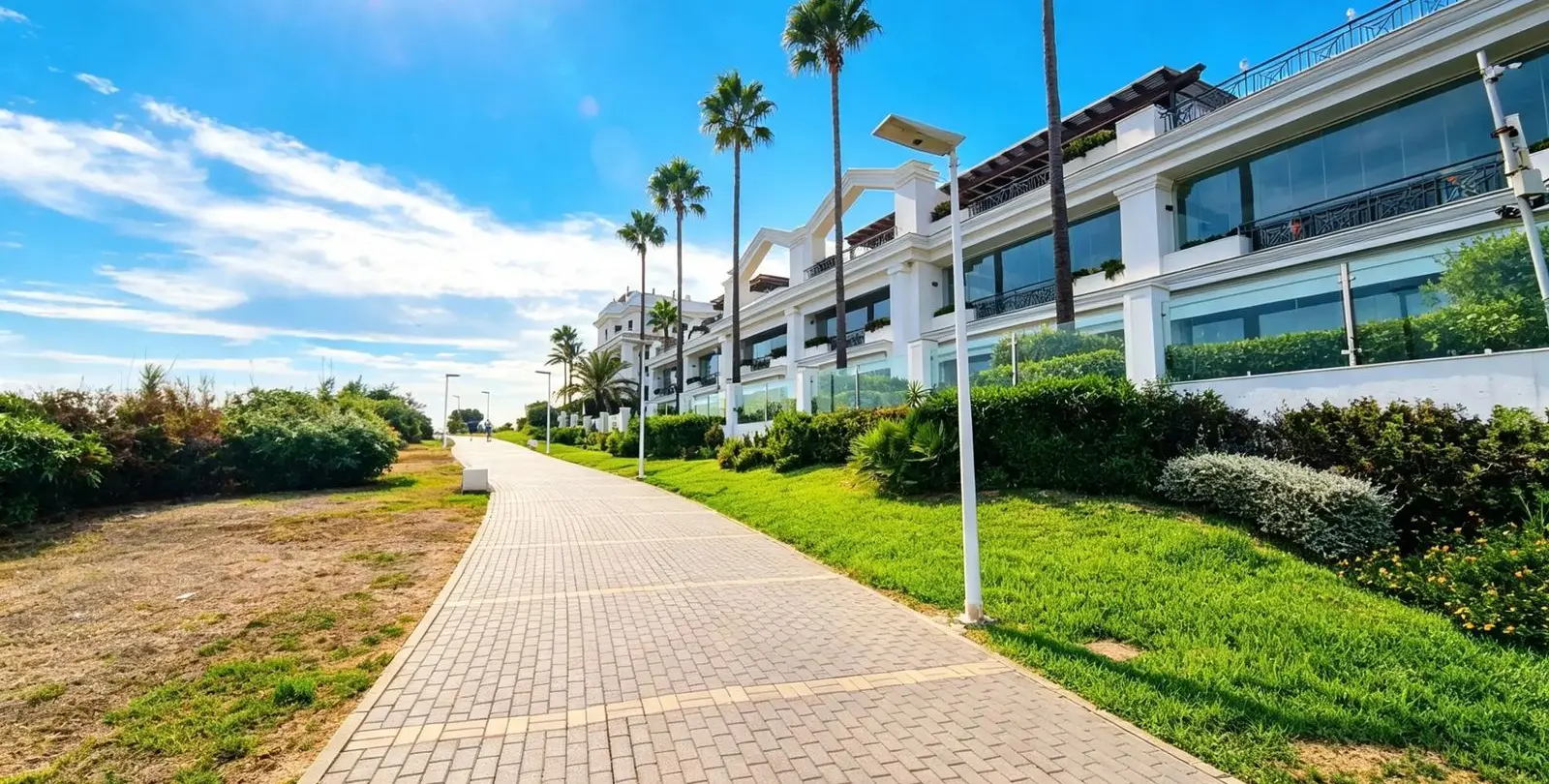 Venta de apartamento en planta baja en Estepona 38