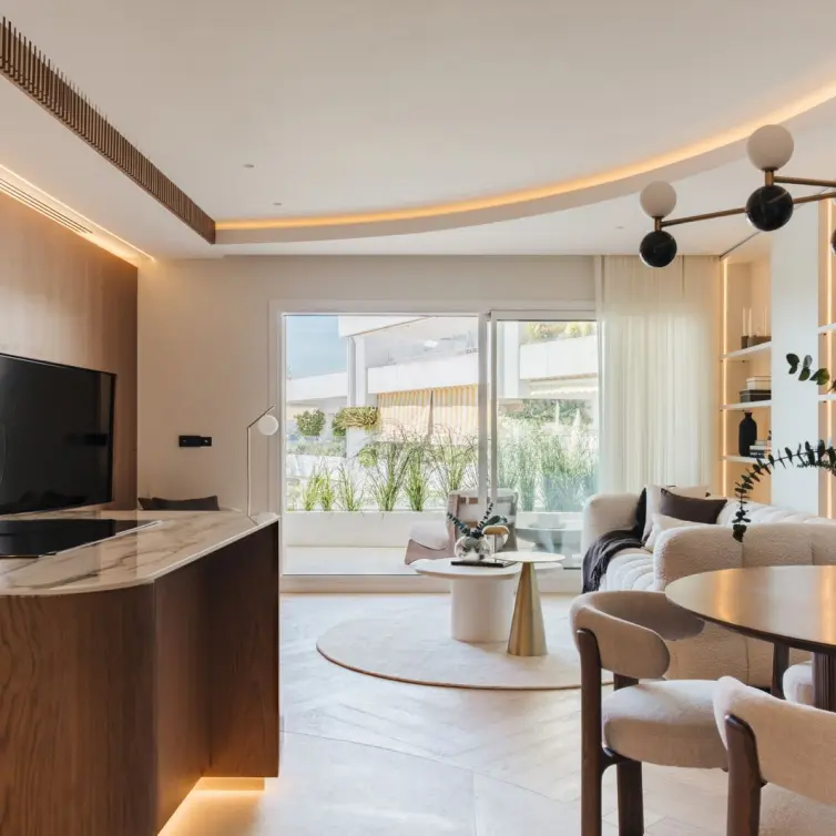 Sale of middle floor apartment in The Golden Mile