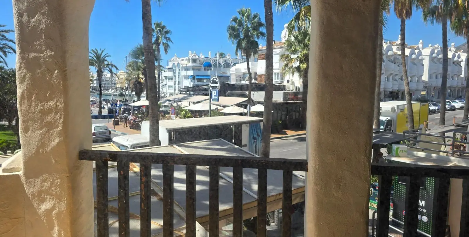Venta de local comercial en Benalmadena 1