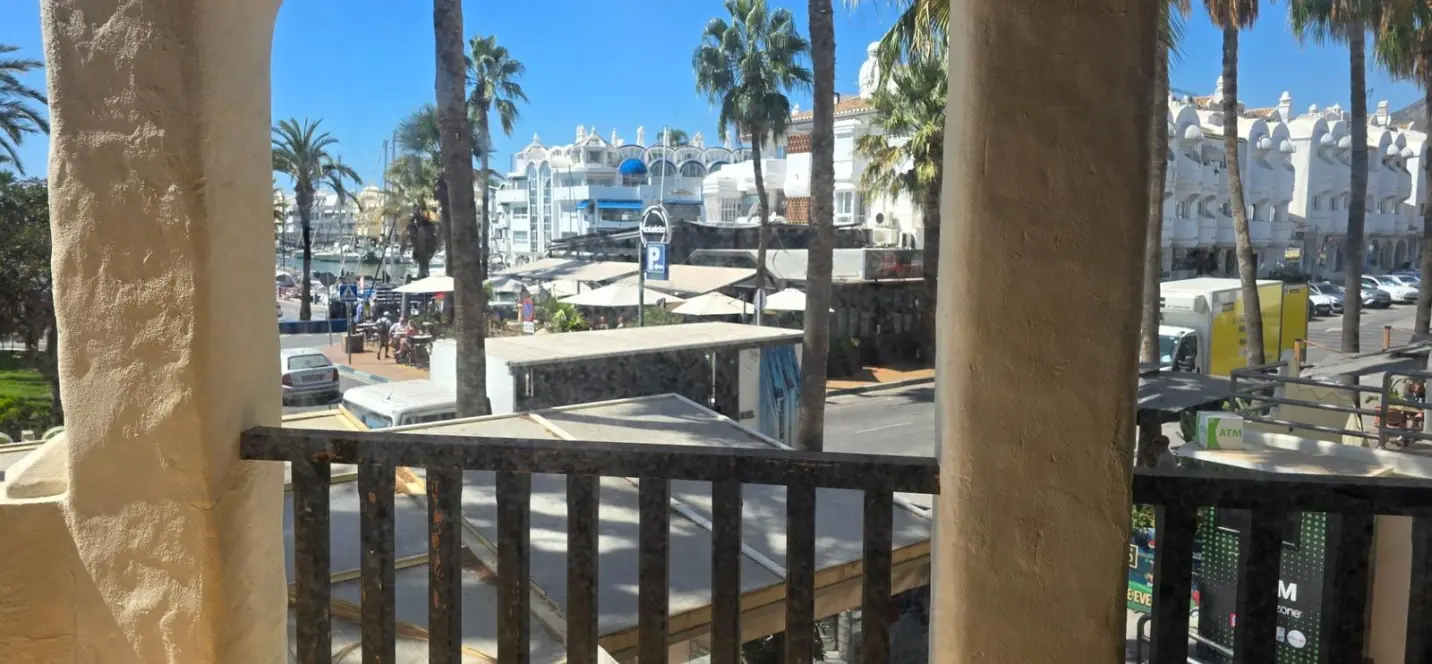 Venta de local comercial en Benalmadena 0