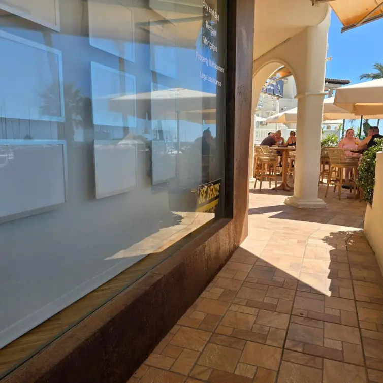 Venta de local comercial en Benalmadena