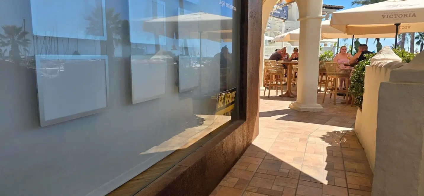 Venta de local comercial en Benalmadena 3