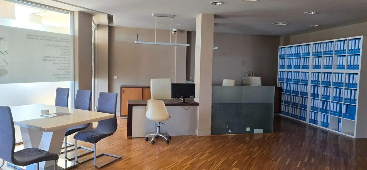 Venta de local comercial en Benalmadena 4