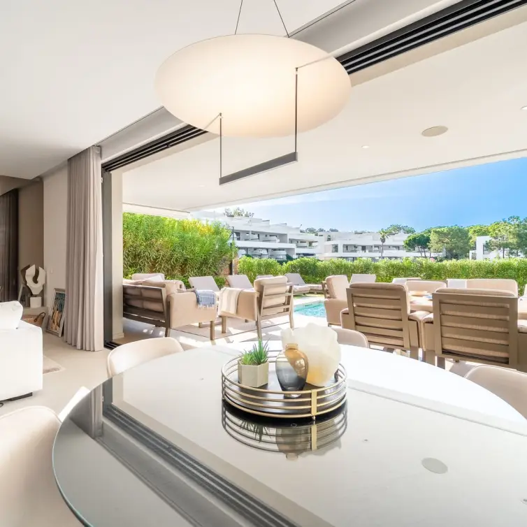 Venta de villa independiente en Elviria