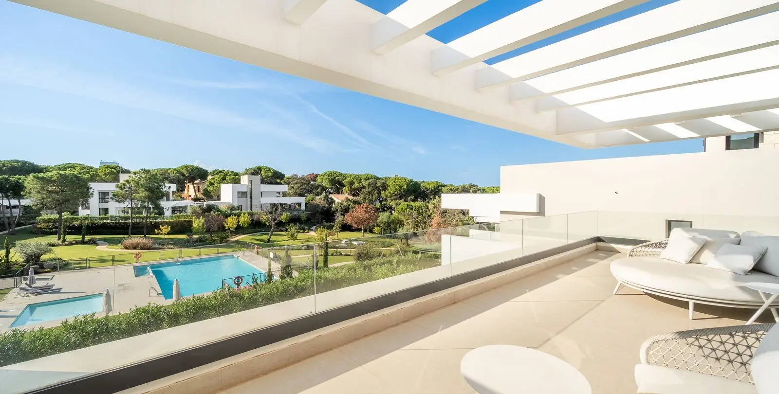 Venta de villa independiente en Elviria 10