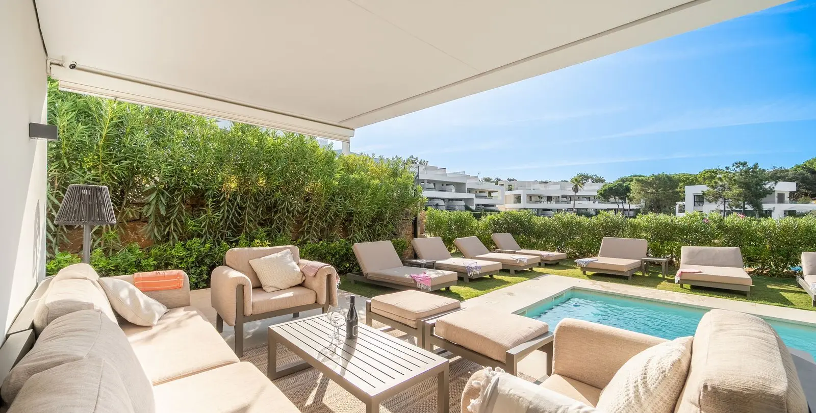 Venta de villa independiente en Elviria 13