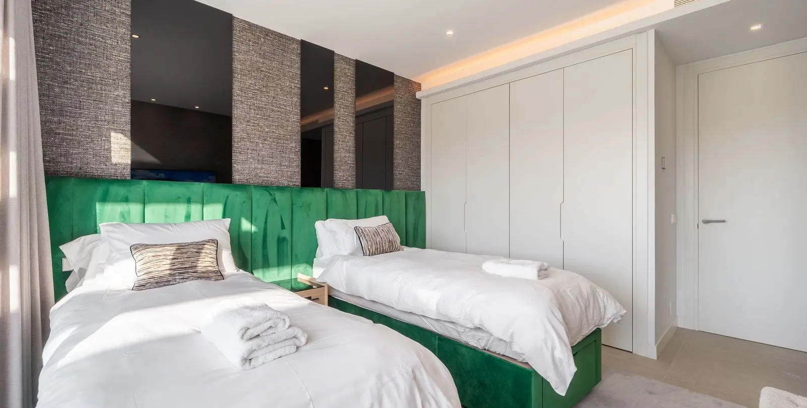 Venta de villa independiente en Elviria 20