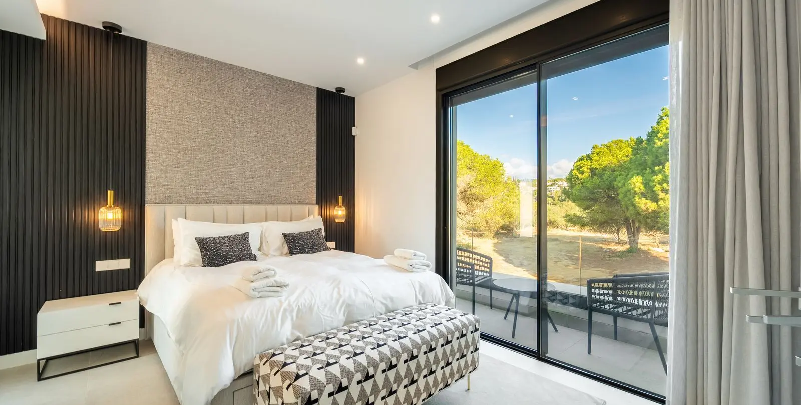 Venta de villa independiente en Elviria 48