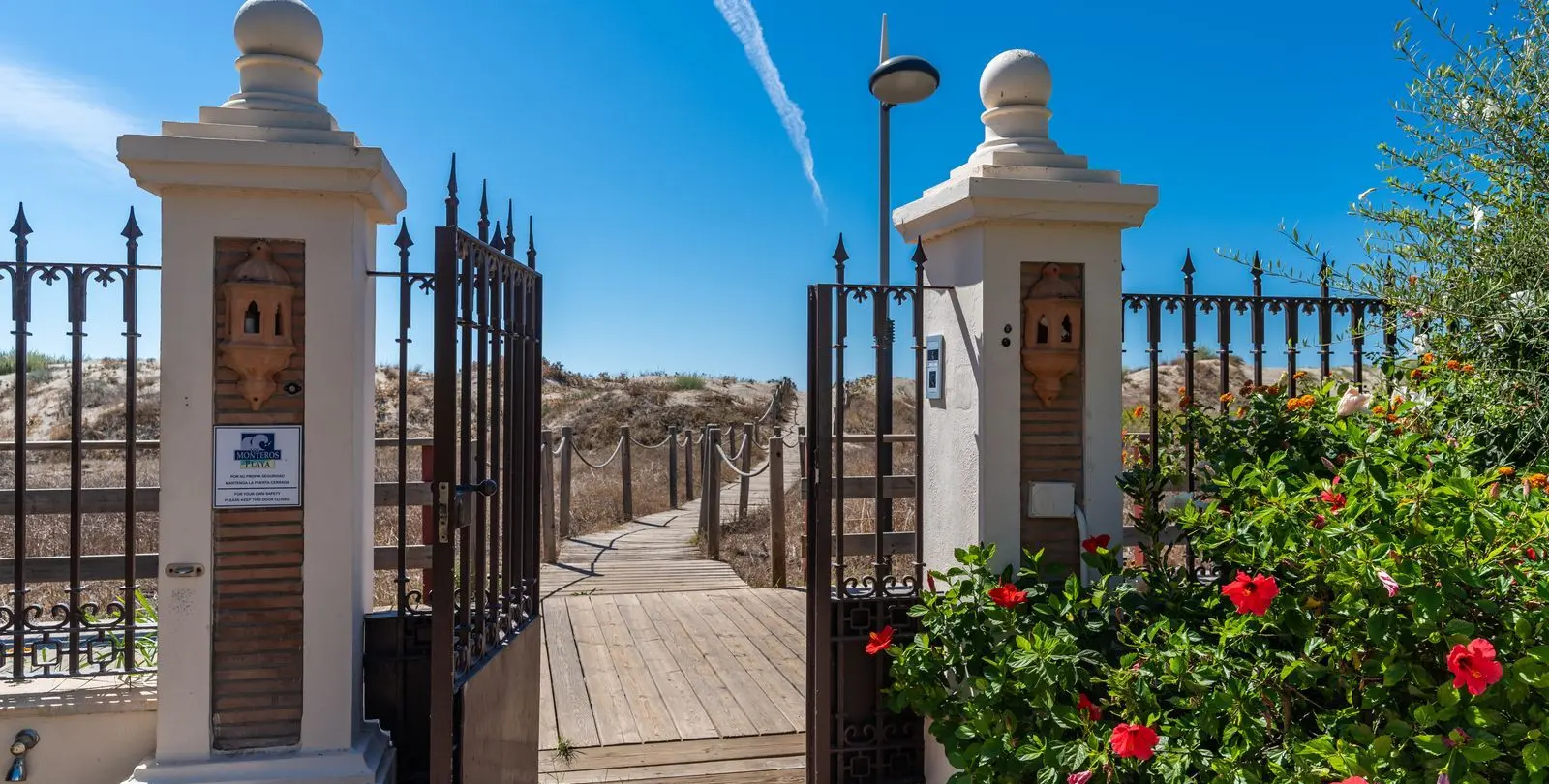 Venta de apartamento en planta media en Los Monteros 48