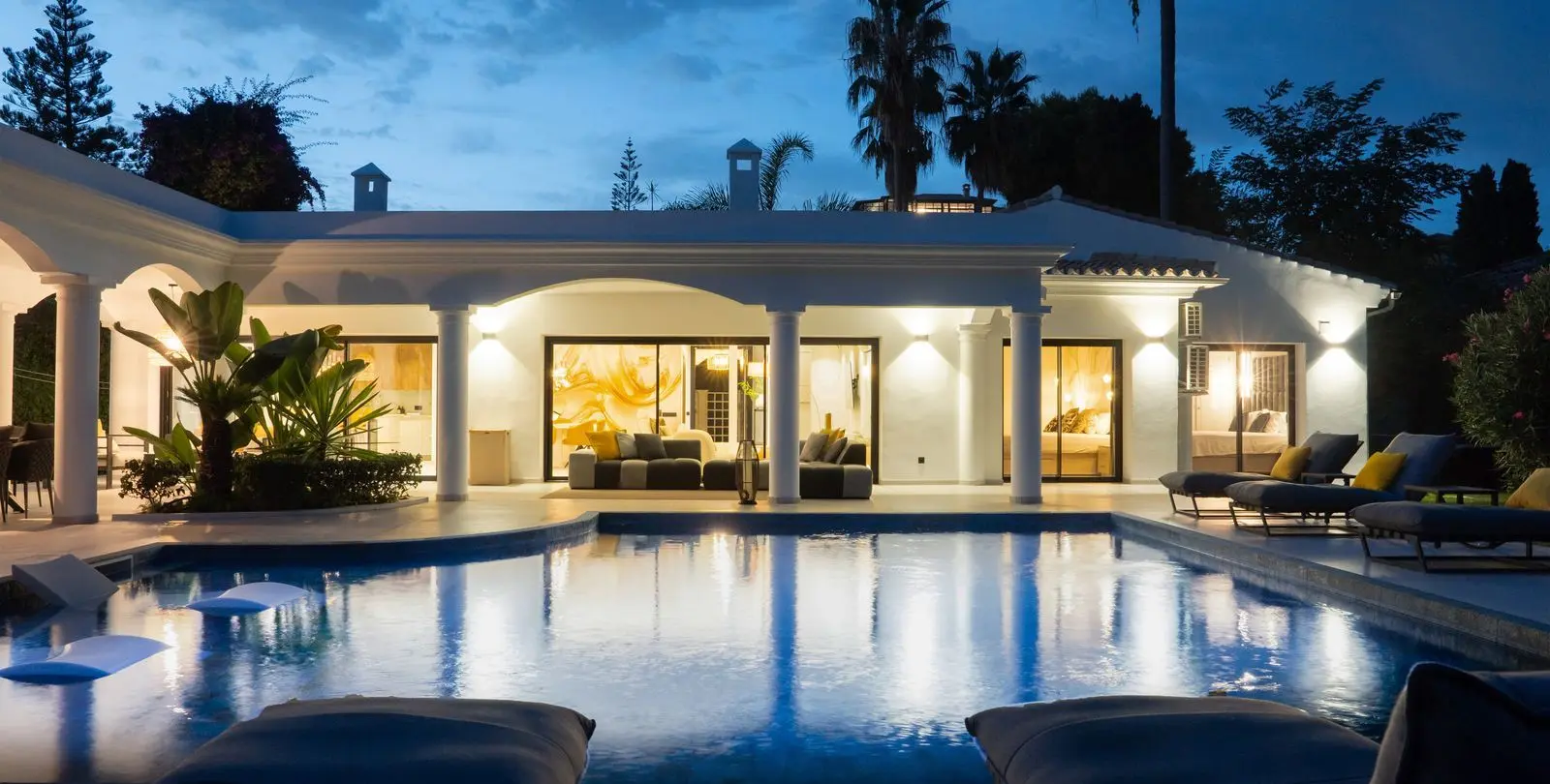 Venta de villa independiente en El Paraiso 4