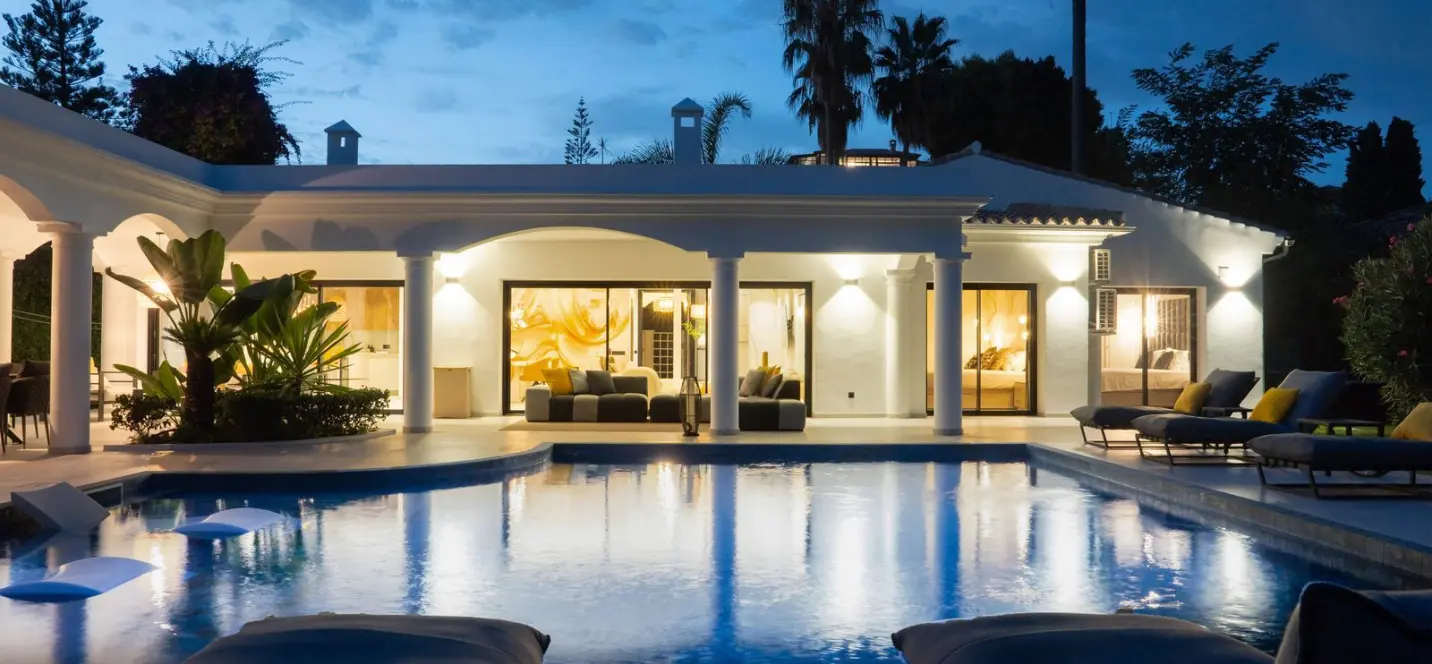 Venta de villa independiente en El Paraiso 3