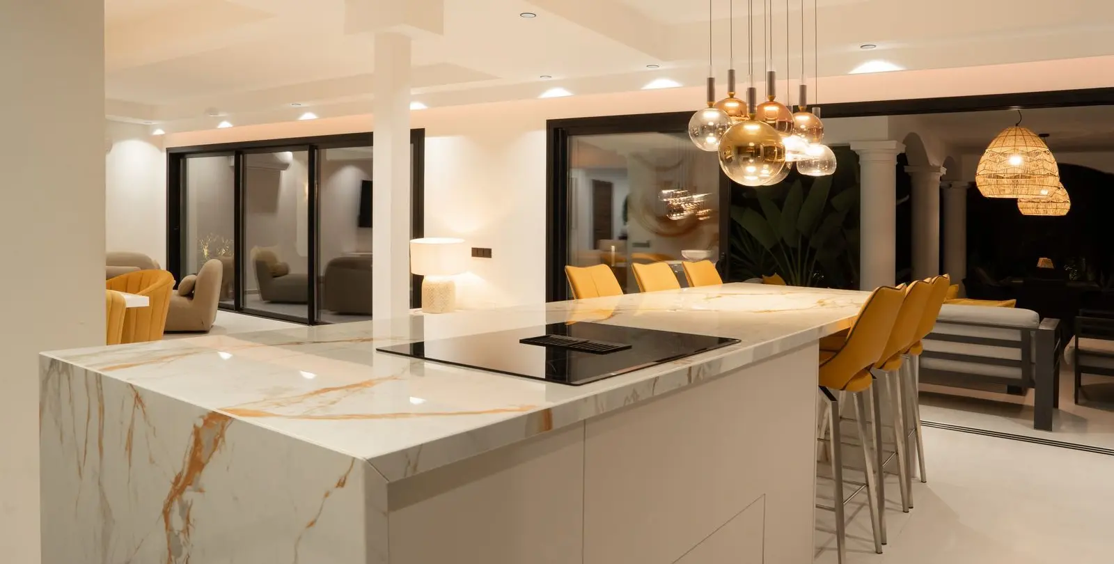 Venta de villa independiente en El Paraiso 25