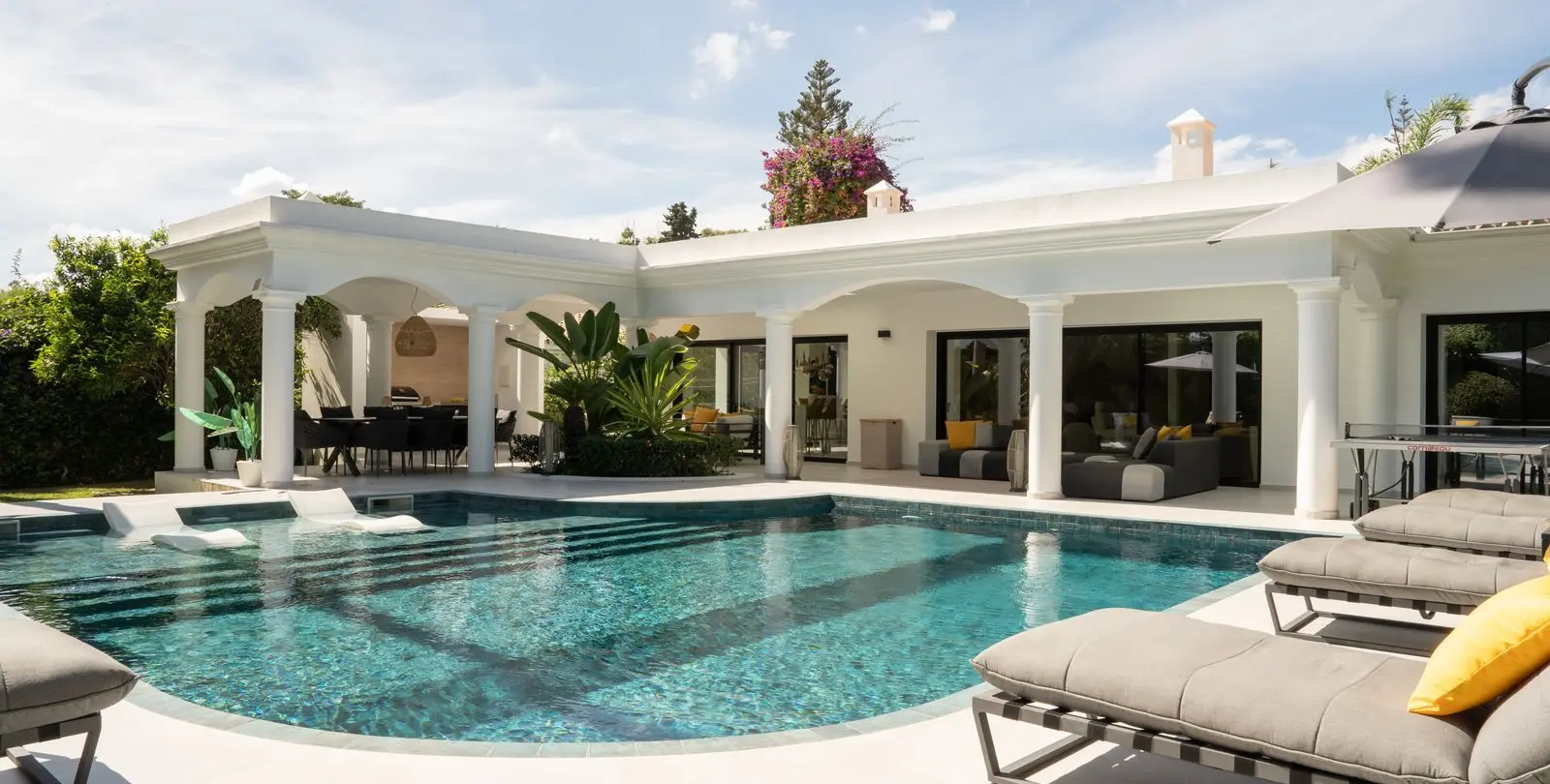 Venta de villa independiente en El Paraiso 27
