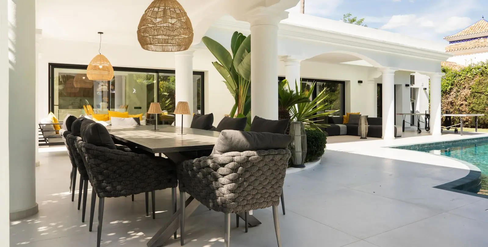 Venta de villa independiente en El Paraiso 34