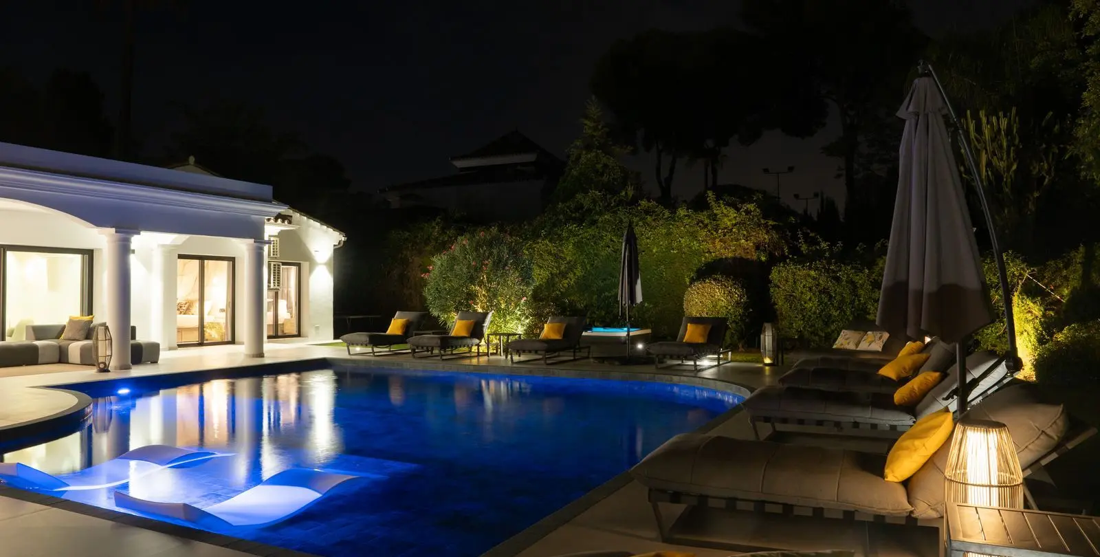 Venta de villa independiente en El Paraiso 39