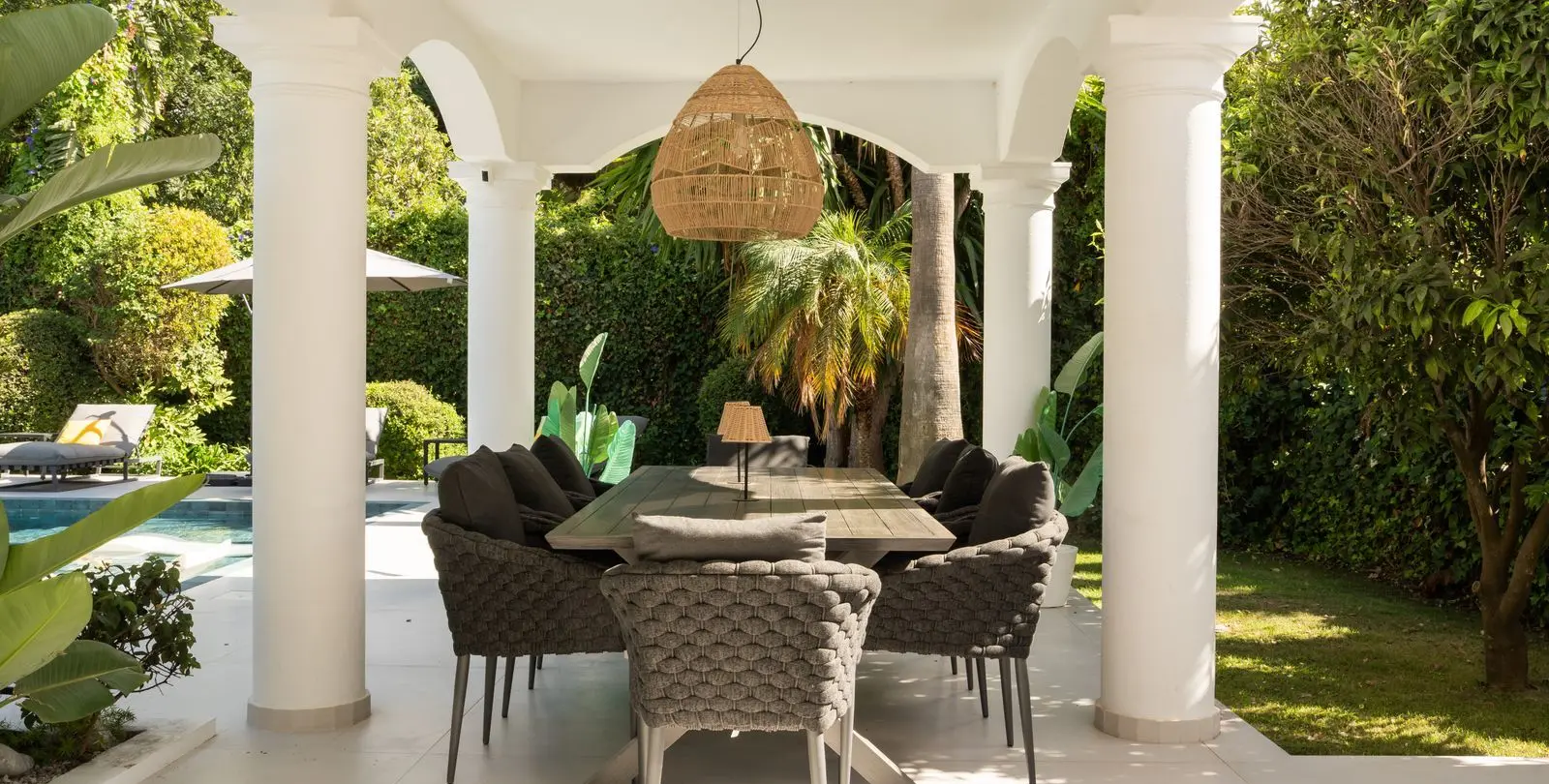 Venta de villa independiente en El Paraiso 83
