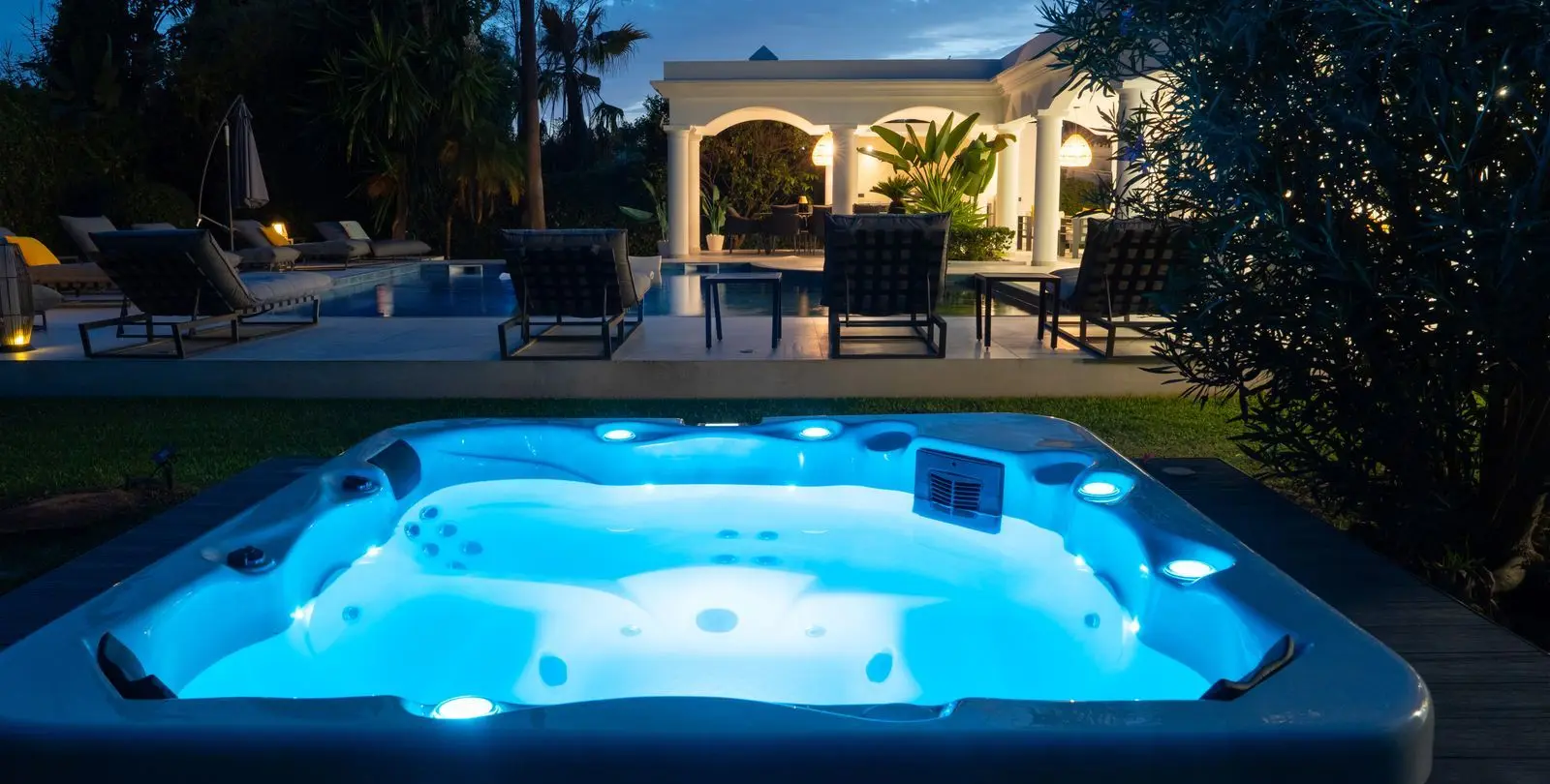Venta de villa independiente en El Paraiso 104