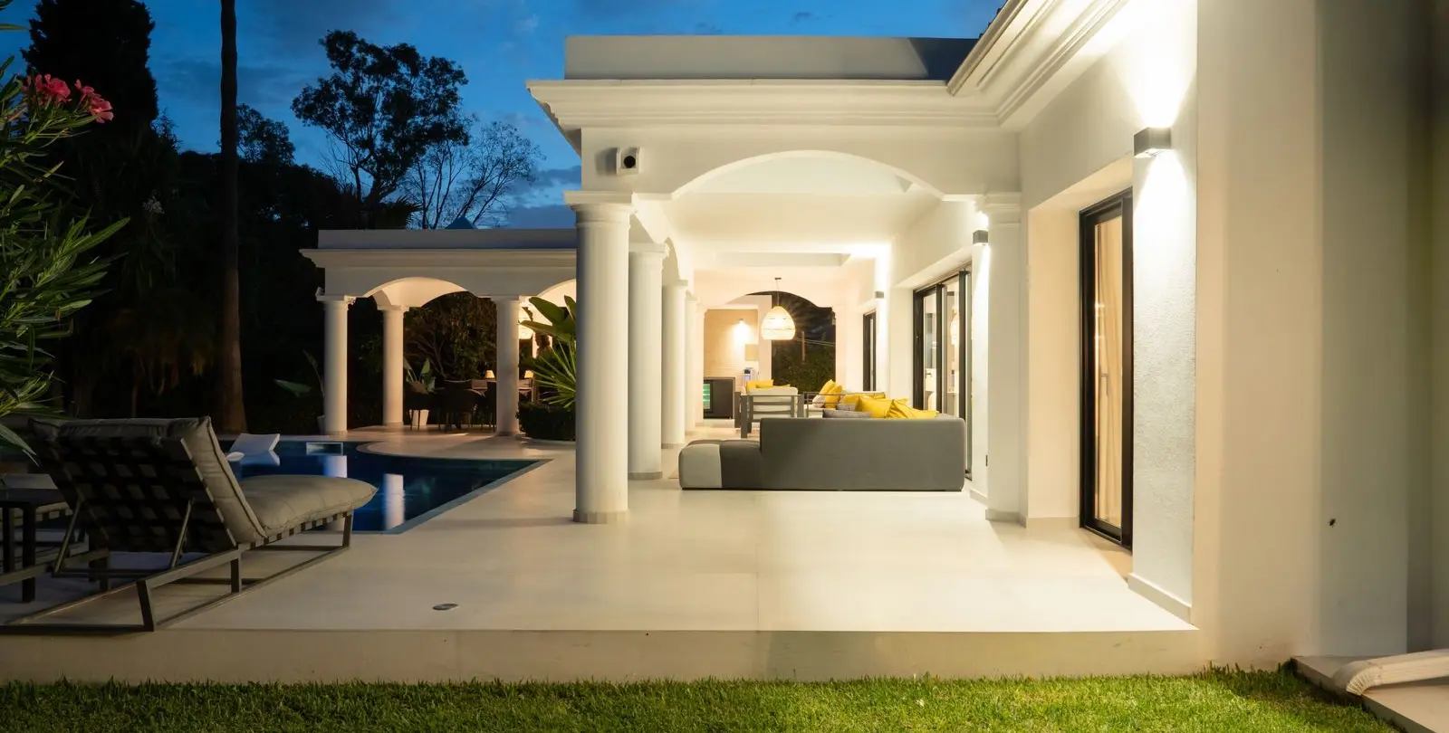 Venta de villa independiente en El Paraiso 107