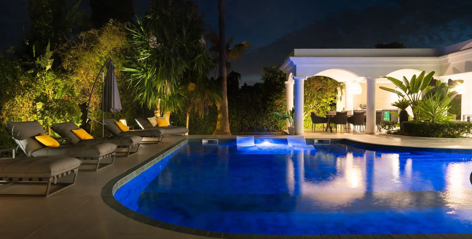 Venta de villa independiente en El Paraiso 116