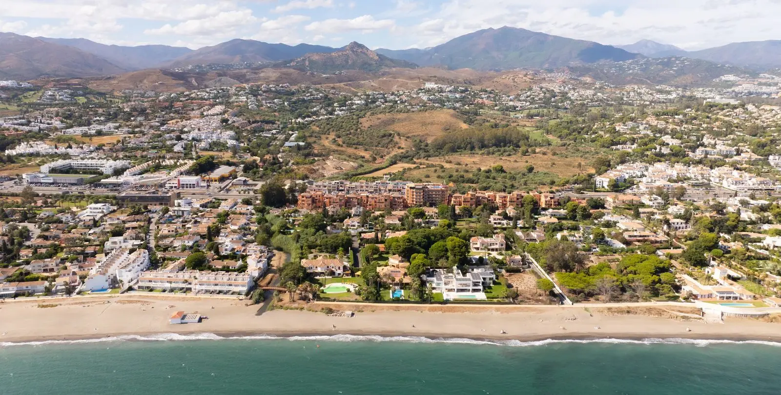 Venta de villa independiente en El Paraiso 127