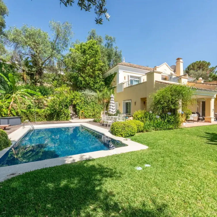 Venta de villa independiente en La Quinta
