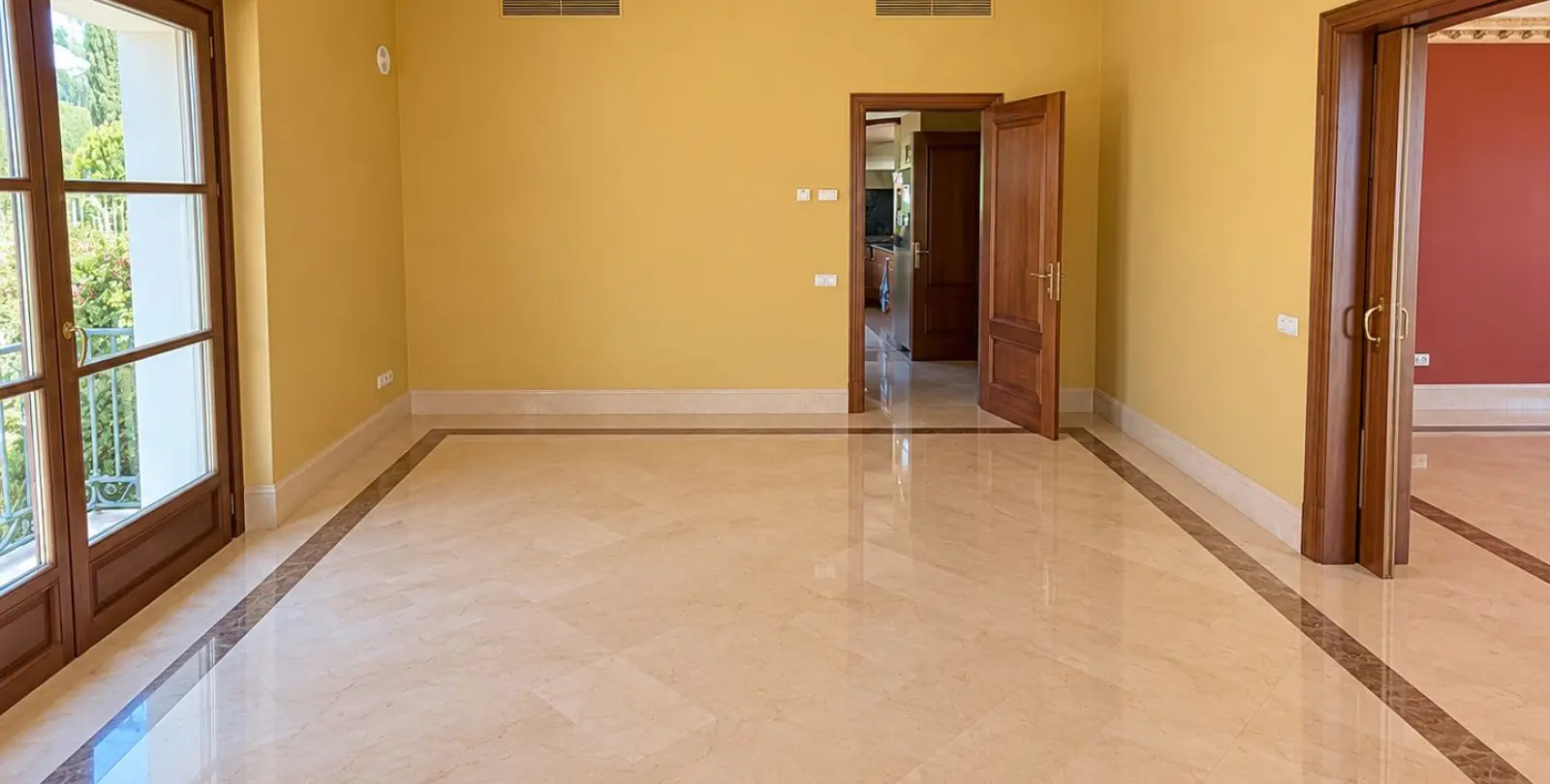 Venta de villa independiente en Sierra Blanca 15