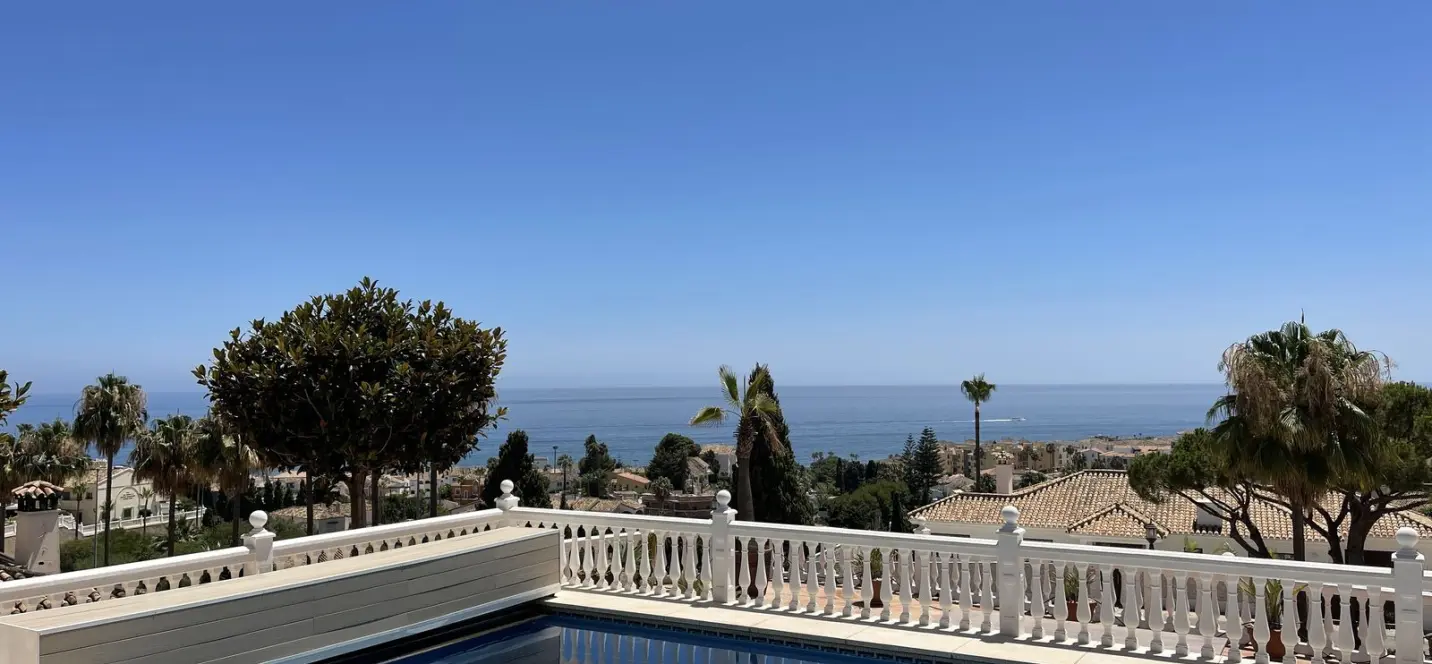 Venta de villa independiente en Riviera del Sol 2