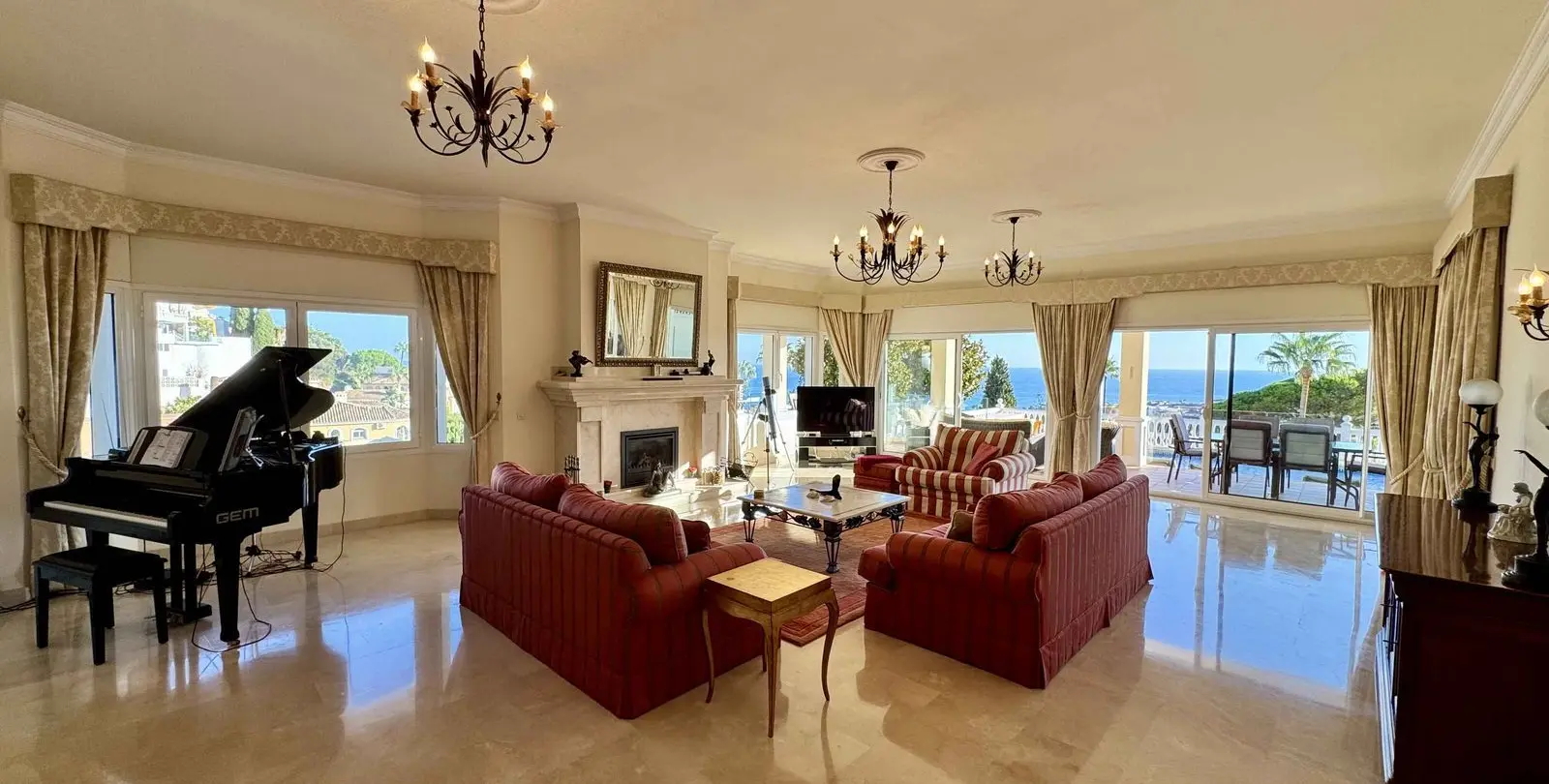 Venta de villa independiente en Riviera del Sol 6