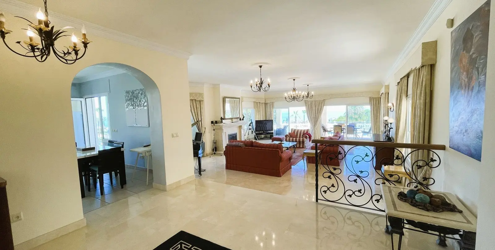 Venta de villa independiente en Riviera del Sol 11