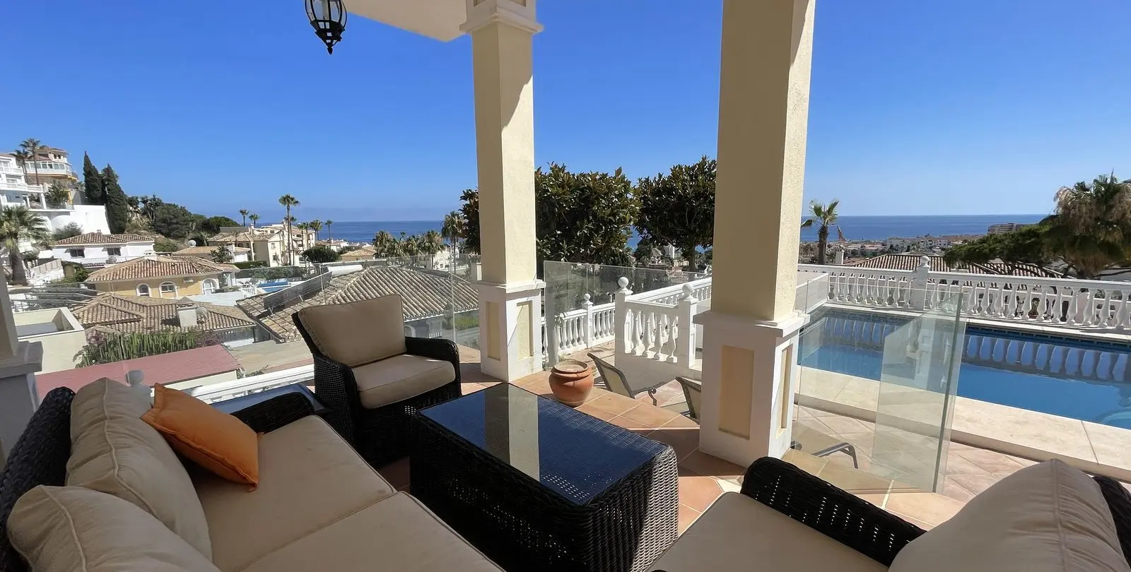 Venta de villa independiente en Riviera del Sol 12