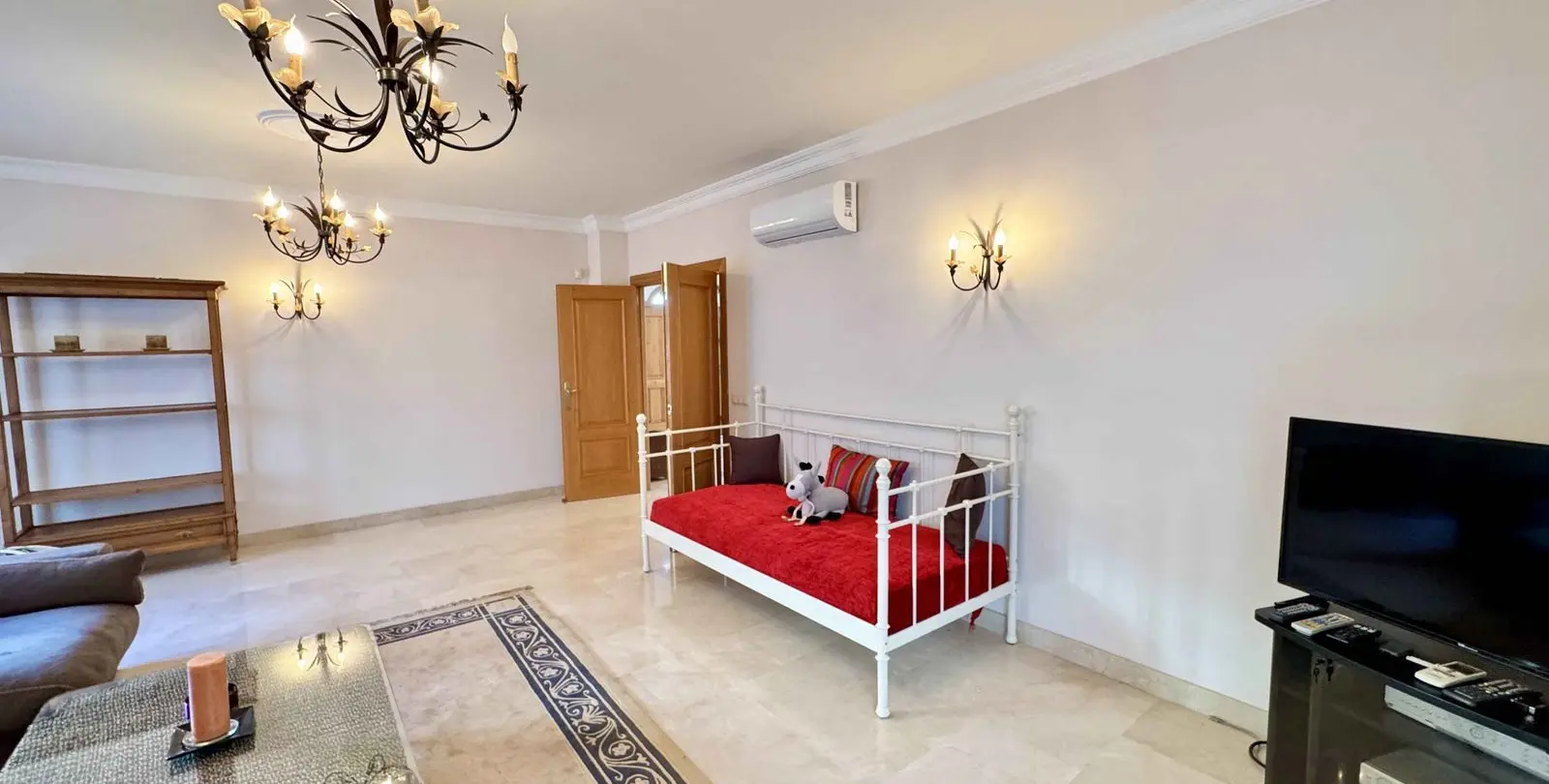 Venta de villa independiente en Riviera del Sol 19