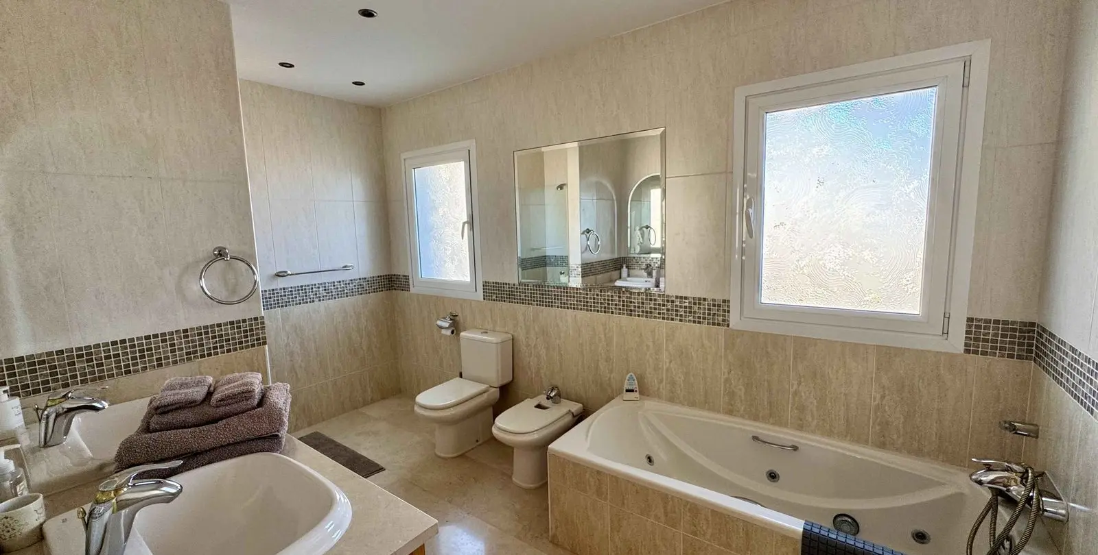 Venta de villa independiente en Riviera del Sol 34