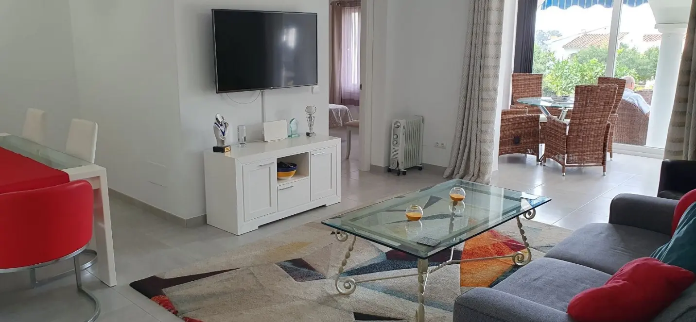 Sale of ground floor apartment in El Paraiso 4