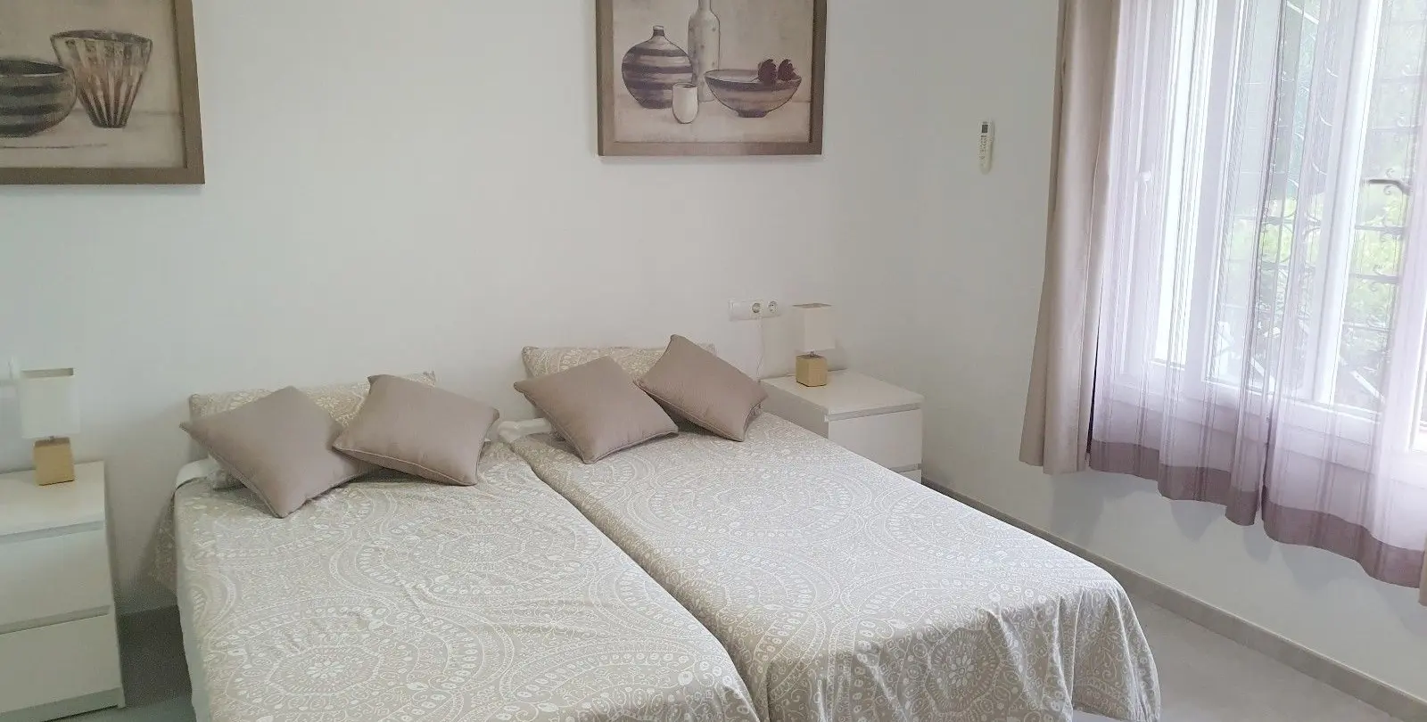 Sale of ground floor apartment in El Paraiso 12