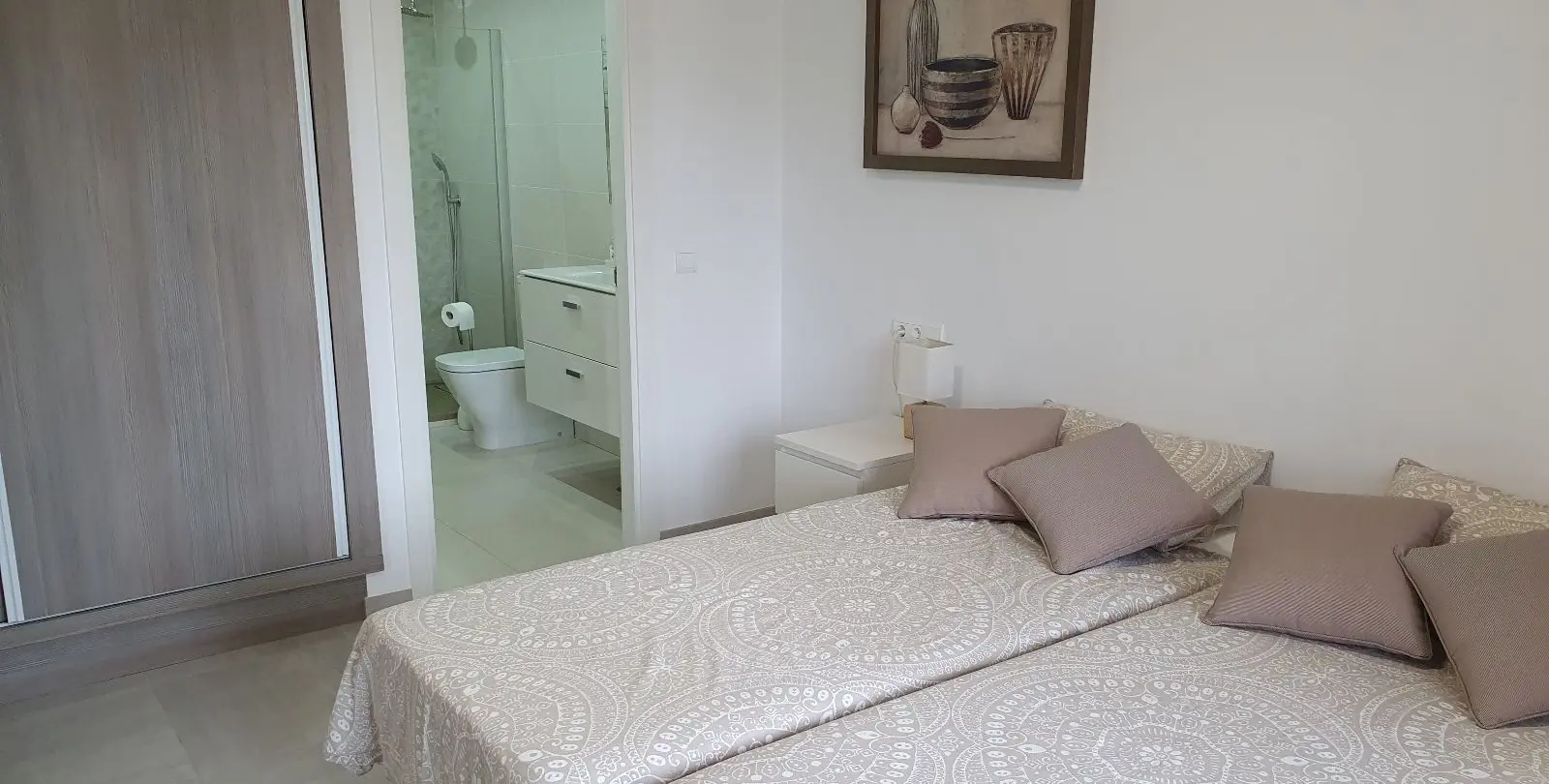 Sale of ground floor apartment in El Paraiso 15