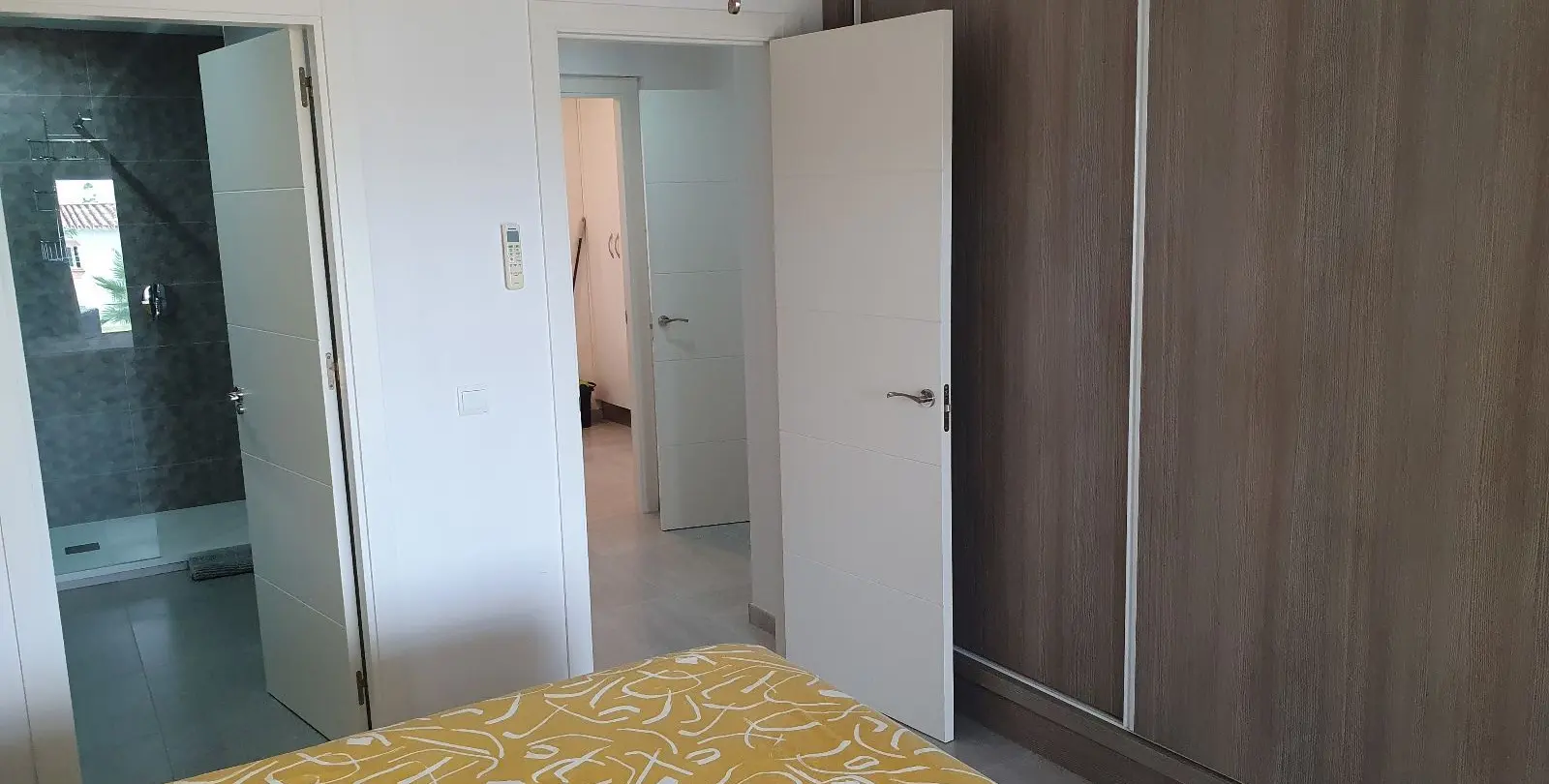 Sale of ground floor apartment in El Paraiso 21