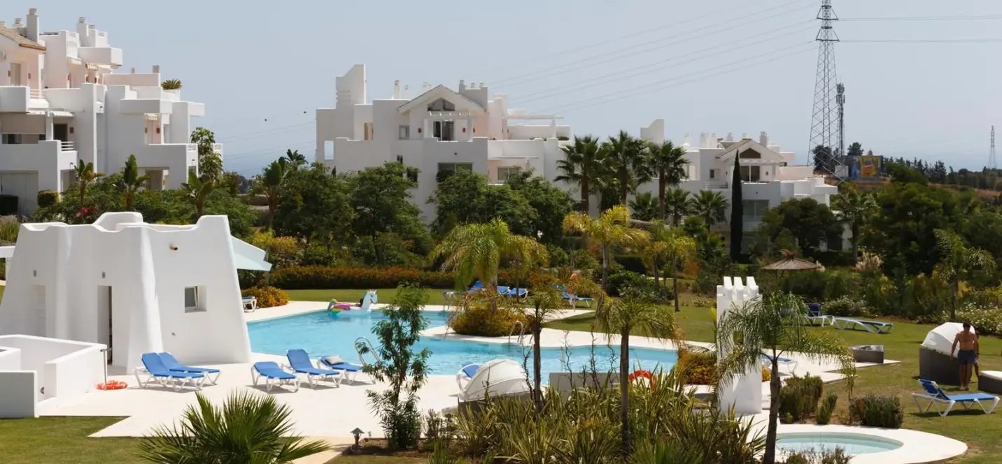 Sale of ground floor apartment in Casares 1