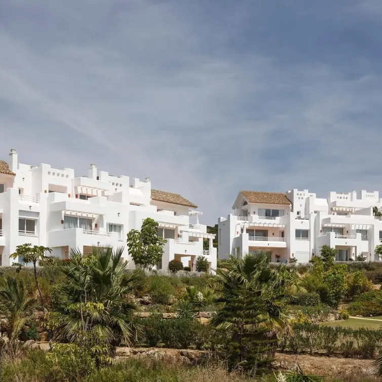 Продажа апартаментов на первом этаже в Casares