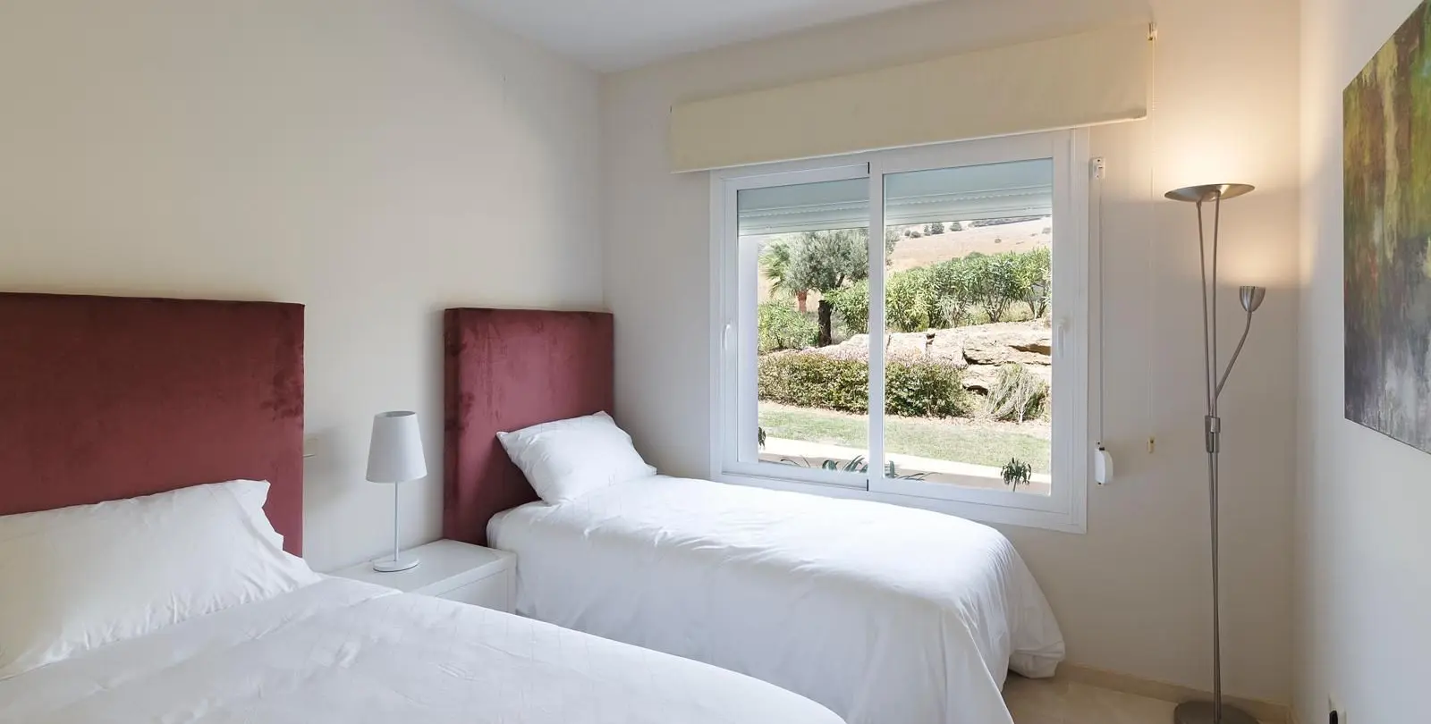 Sale of ground floor apartment in Casares 12