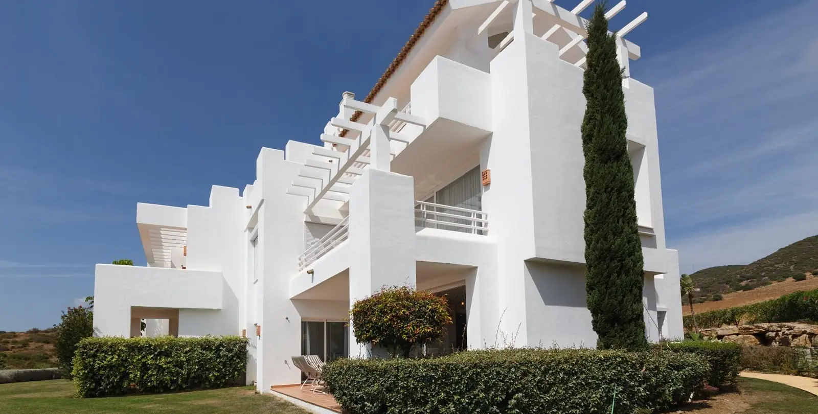 Sale of ground floor apartment in Casares 14
