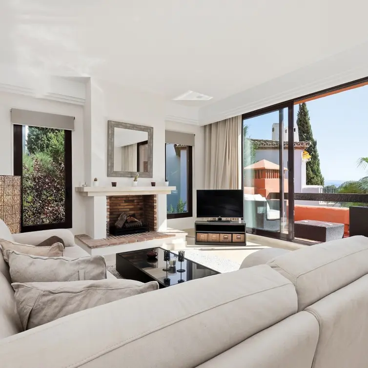 Sale of penthouse in Benahavís