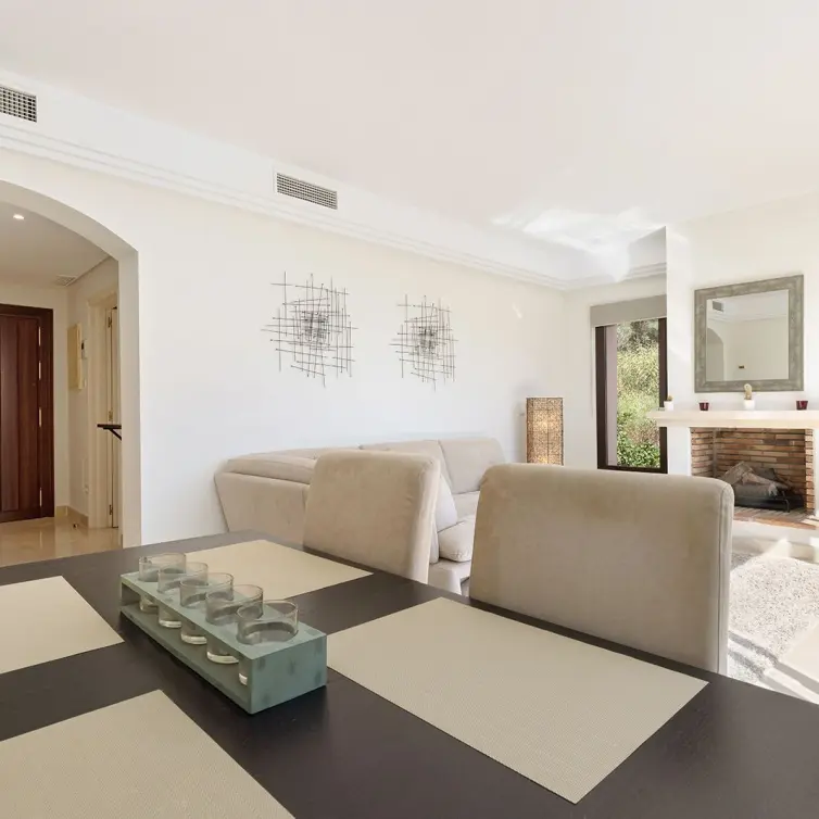 Sale of penthouse in Benahavís