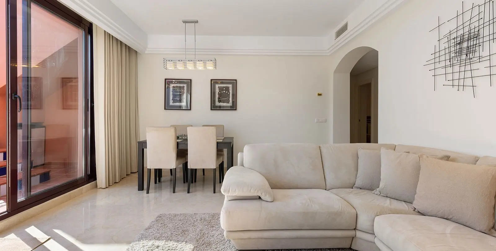 Sale of penthouse in Benahavís 10