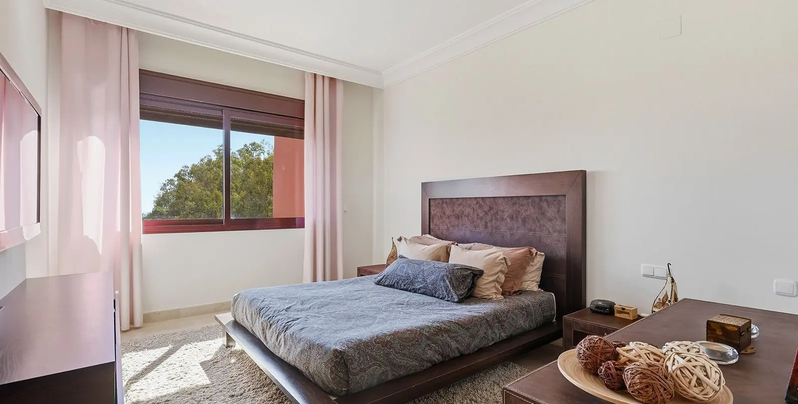 Sale of penthouse in Benahavís 30