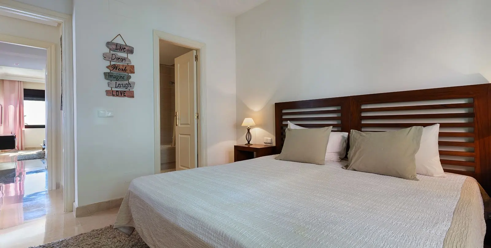 Sale of penthouse in Benahavís 34