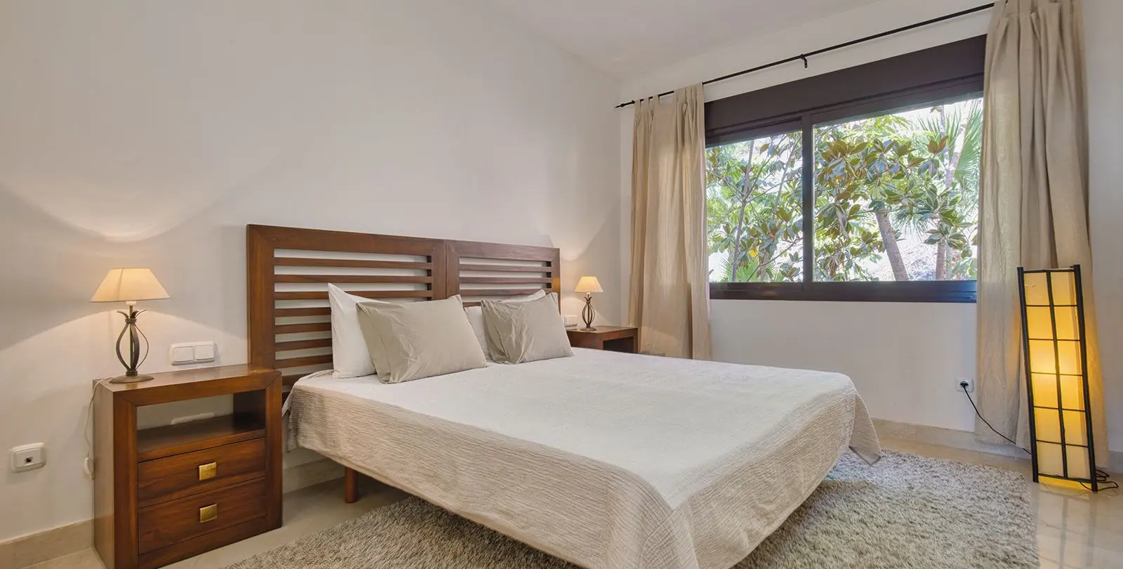 Sale of penthouse in Benahavís 35