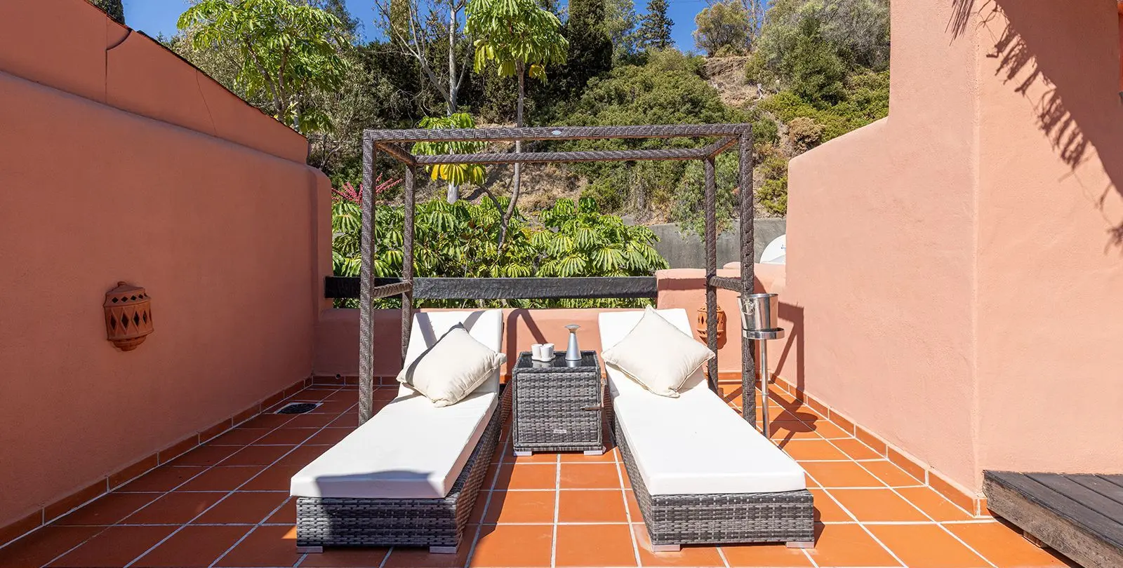 Sale of penthouse in Benahavís 43